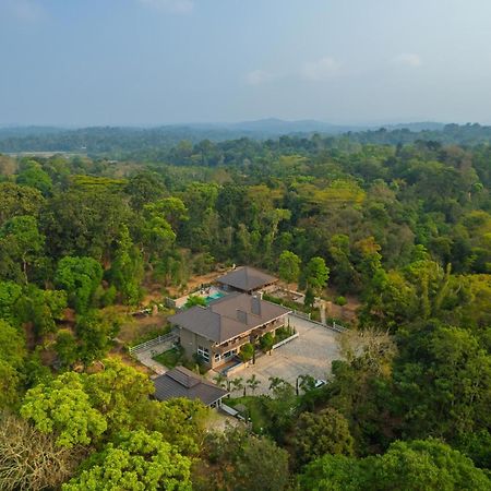 Coffee & Mist Luxury Villa- Comp Breakfast, Pool, Lounge, And Coffee Estate By Stayvista Мадикери Экстерьер фото